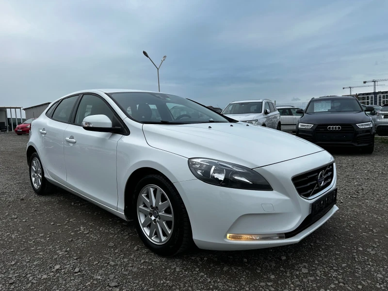 Volvo V40 1.6 D2 ШВЕЙЦАРИЯ, снимка 4 - Автомобили и джипове - 48419518