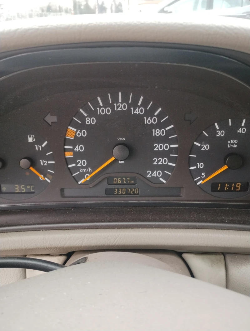 Mercedes-Benz CLK, снимка 10 - Автомобили и джипове - 48736727