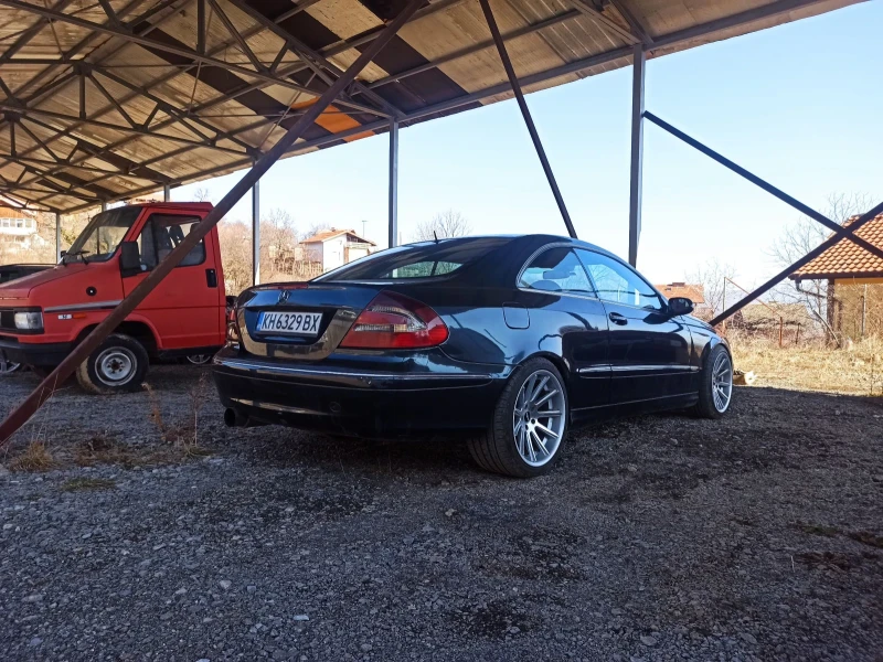 Mercedes-Benz CLK 270 CDI Avantgarde , снимка 2 - Автомобили и джипове - 49226316