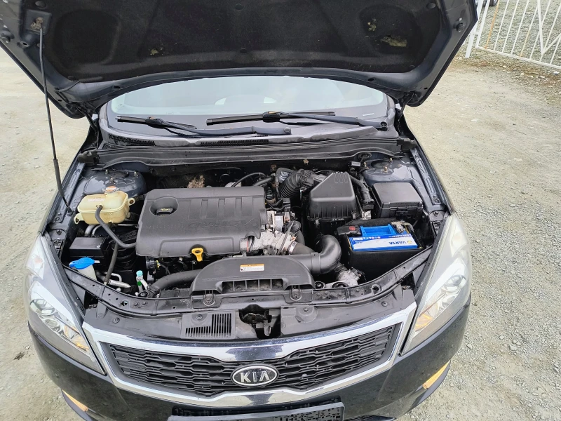 Kia Ceed 1.6-90 КС CRDI / FACELIFT / 6-СКОРОСТИ, снимка 16 - Автомобили и джипове - 49329377