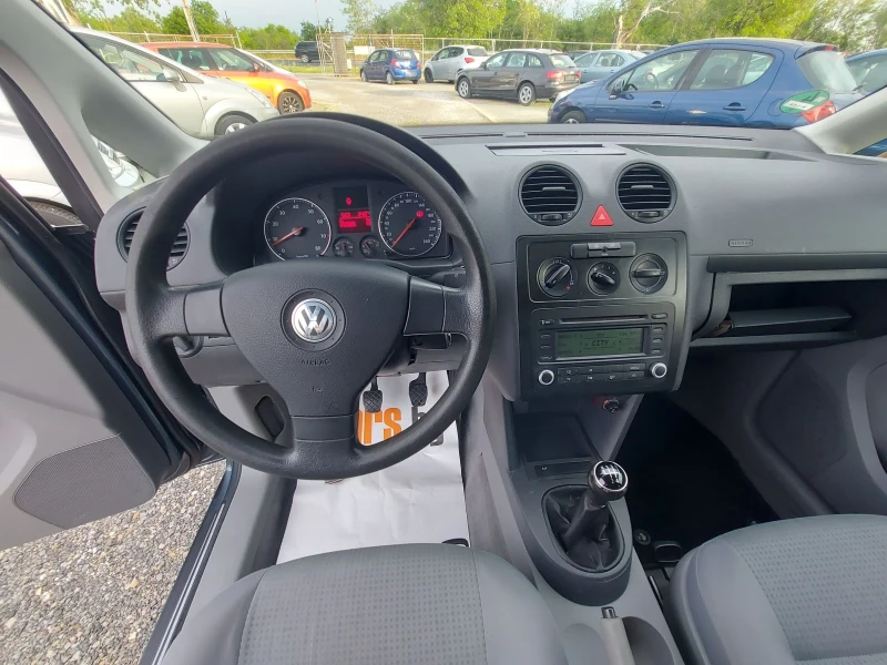 VW Caddy 1.6, снимка 9 - Автомобили и джипове - 50621519