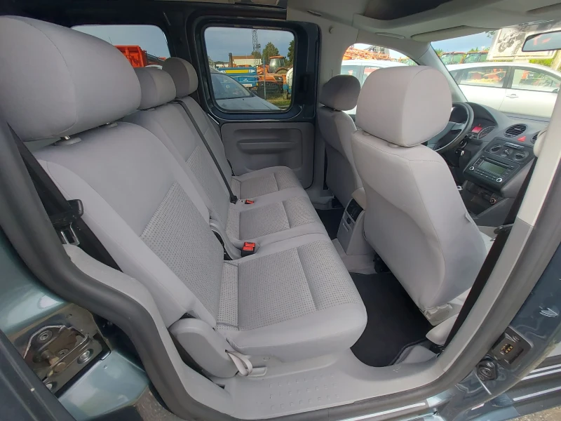 VW Caddy 1.6, снимка 11 - Автомобили и джипове - 50621519