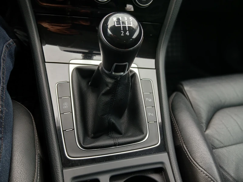 VW Golf Variant Highline, снимка 6 - Автомобили и джипове - 52587557