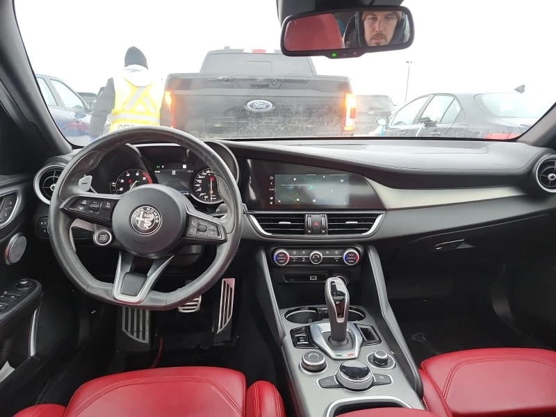 Alfa Romeo Giulia * * CARFAX * * АВТО КРЕДИТ * * , снимка 5 - Автомобили и джипове - 53056320