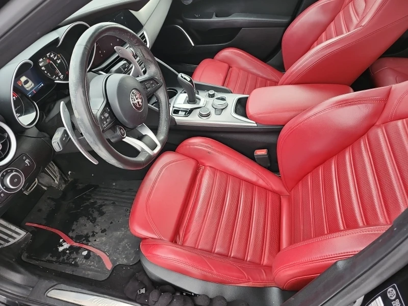Alfa Romeo Giulia * * CARFAX * * АВТО КРЕДИТ * * , снимка 6 - Автомобили и джипове - 53056320
