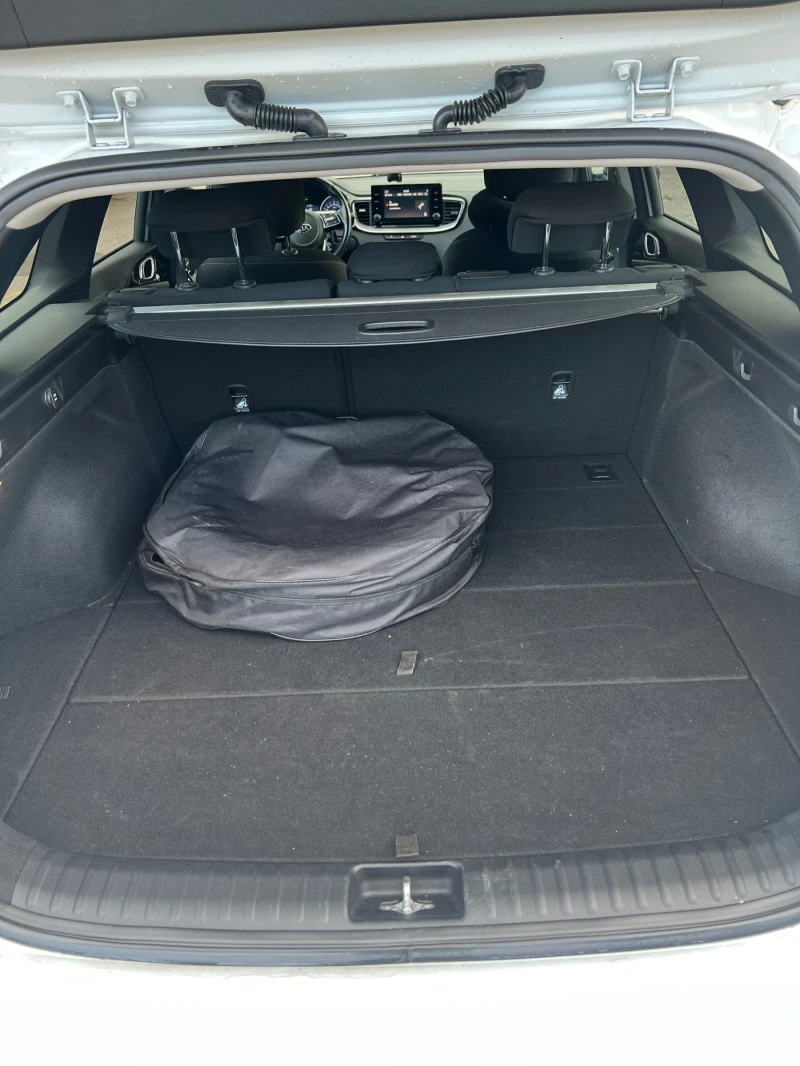 Kia Ceed, снимка 9 - Автомобили и джипове - 53100013