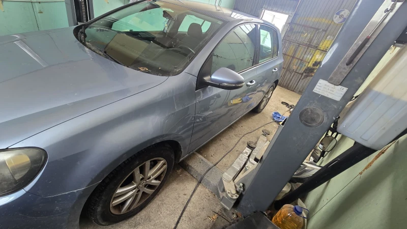 VW Golf 1.4tfsi кожа автомат 5 вр, снимка 3 - Автомобили и джипове - 53328076