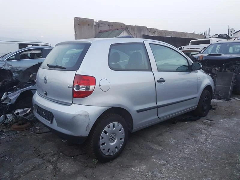 VW Fox 1.4i, снимка 2 - Автомобили и джипове - 18779831