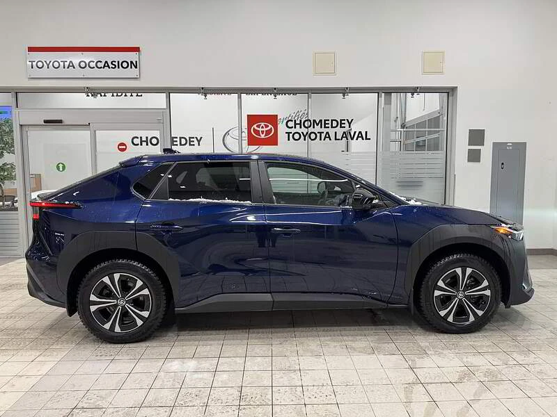 Toyota bZ4X LE* Подгрев* Камера* Sunroof* От представителство - изображение 3