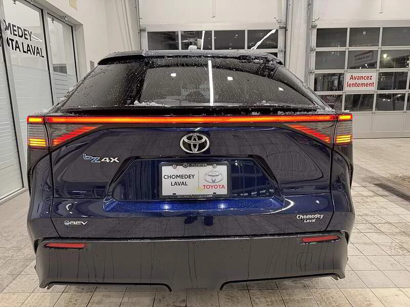 Toyota bZ4X LE* Подгрев* Камера* Sunroof* От представителство - изображение 5