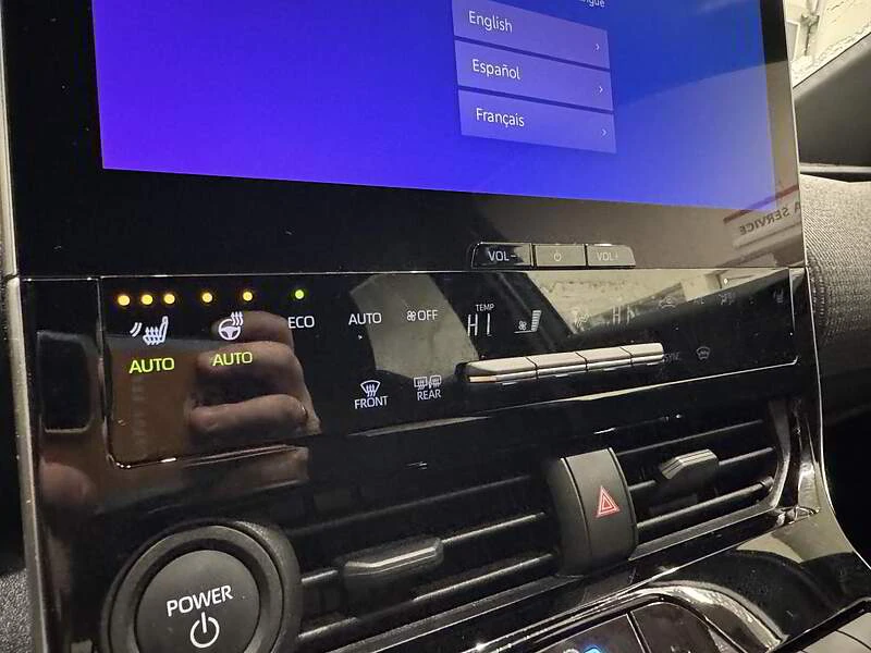 Toyota bZ4X LE* Подгрев* Камера* Sunroof* От представителство - изображение 10