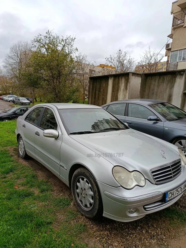 Mercedes-Benz C 200, снимка 2 - Автомобили и джипове - 54628941