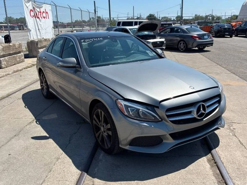 Mercedes-Benz C 300 * 4MATIC * CARFAX * ОПЦИЯ ЗА ФИНАНСИРАНЕ 