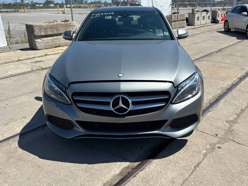 Mercedes-Benz C 300 * 4MATIC * CARFAX * ОПЦИЯ ЗА ФИНАНСИРАНЕ , снимка 3 - Автомобили и джипове - 55603030