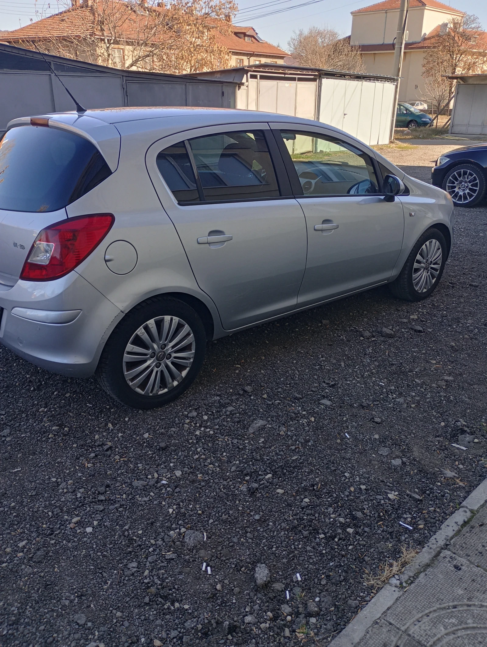 Opel Corsa 1.2 gpl - изображение 3