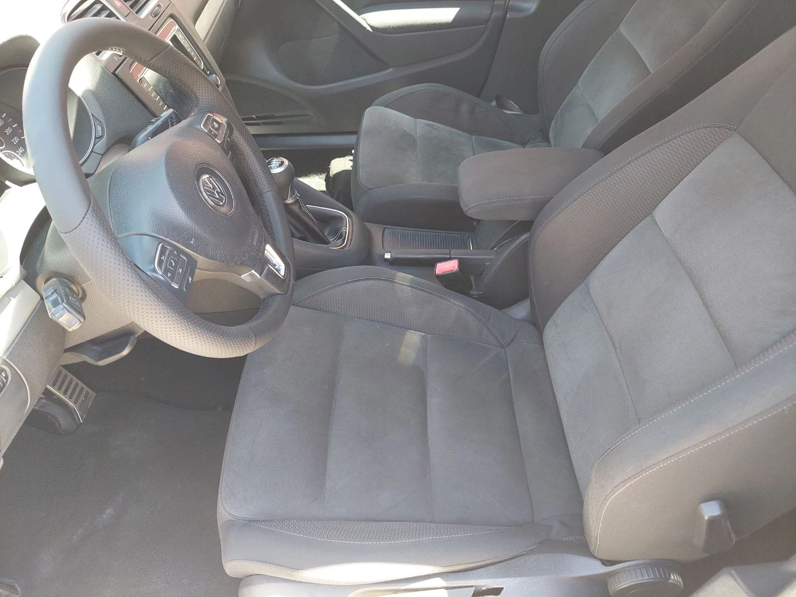 VW Golf 1.6tdi r-line - изображение 9