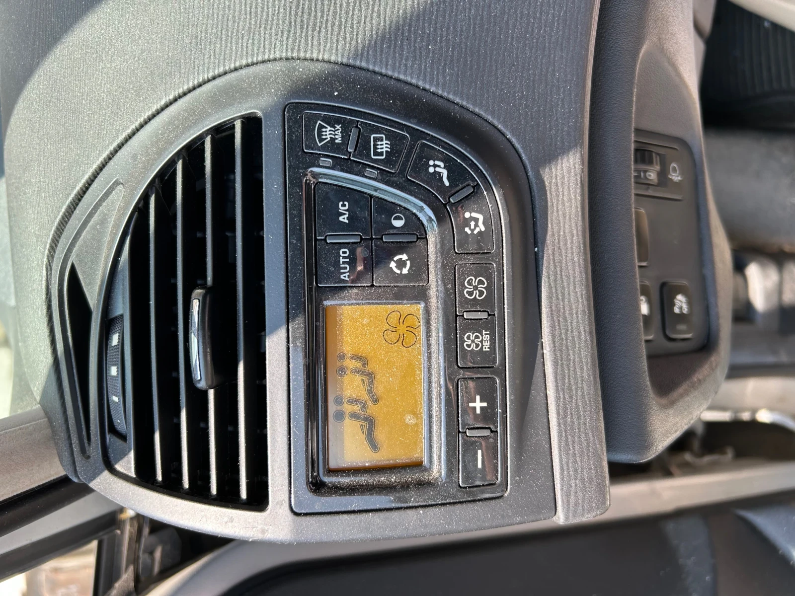 Citroen Grand C4 Picasso  - изображение 9
