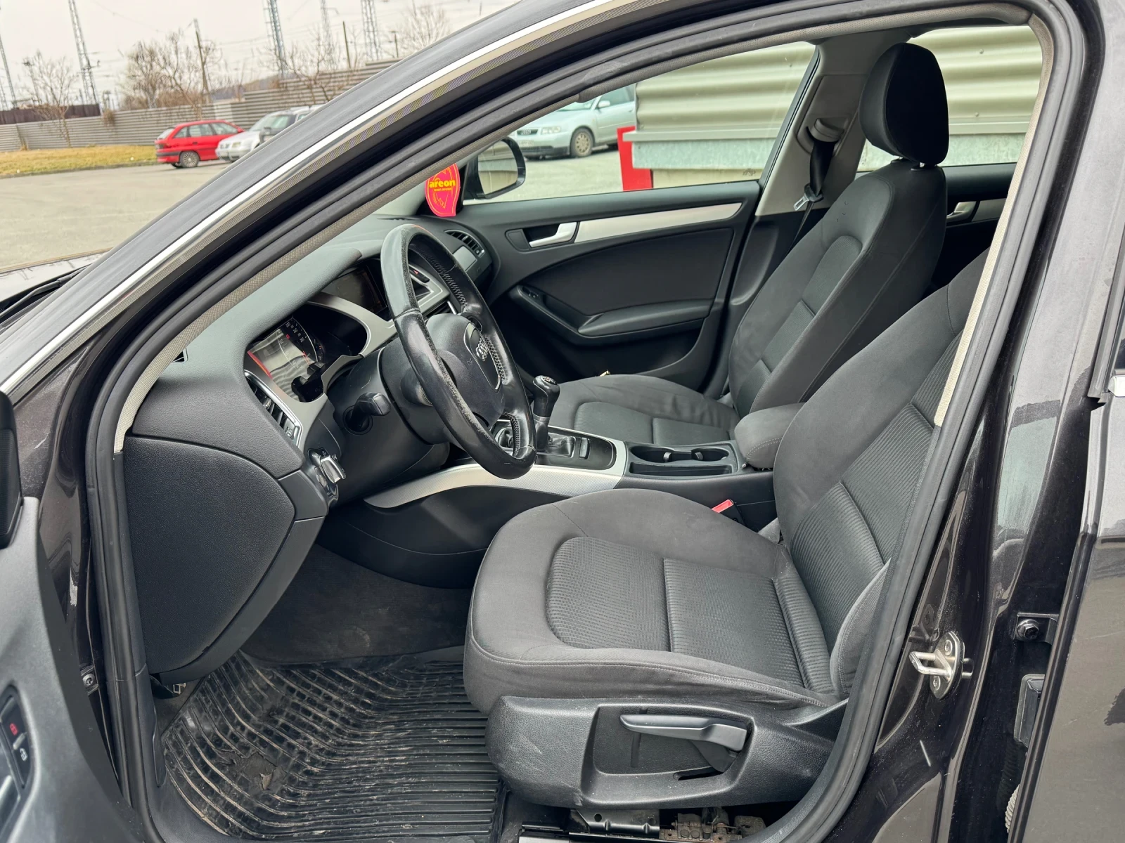 Audi A4 2.0 TDI 143  - изображение 8