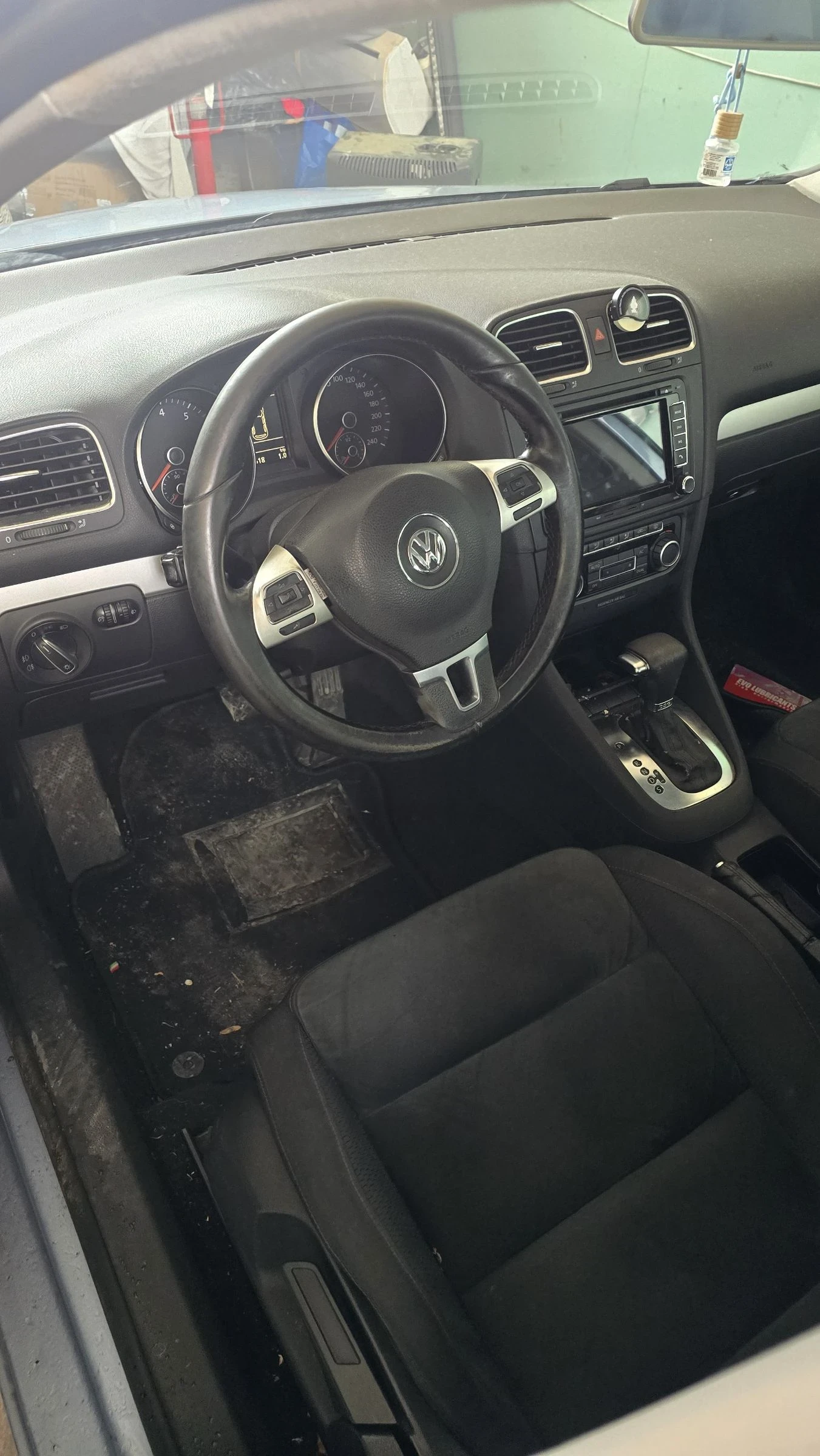 VW Golf 1.4tfsi кожа автомат 5 вр - изображение 9