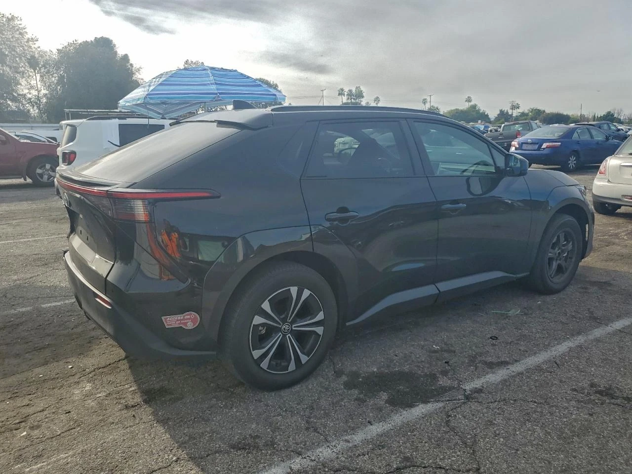 Toyota bZ4X * XLE* ПОДГРЕВ* LED*  - изображение 3