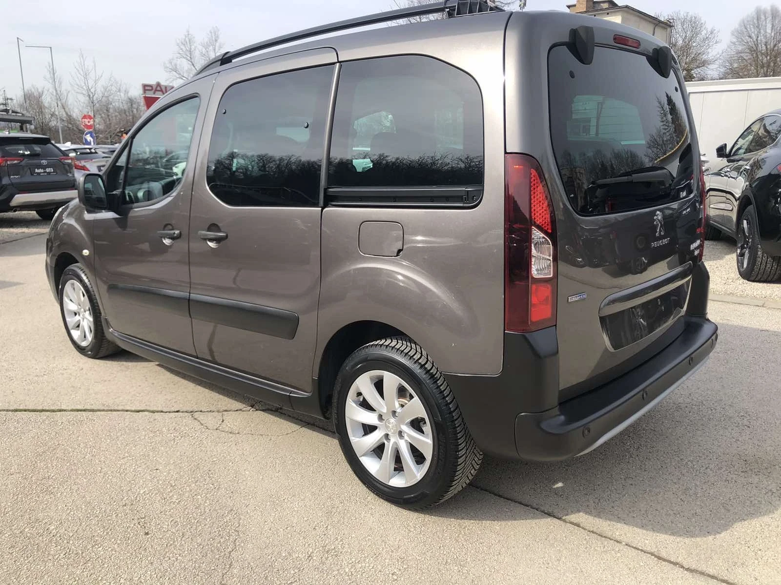 Peugeot Partner Teppe 1.6HDI ПОЛЗВА ДДС - изображение 9