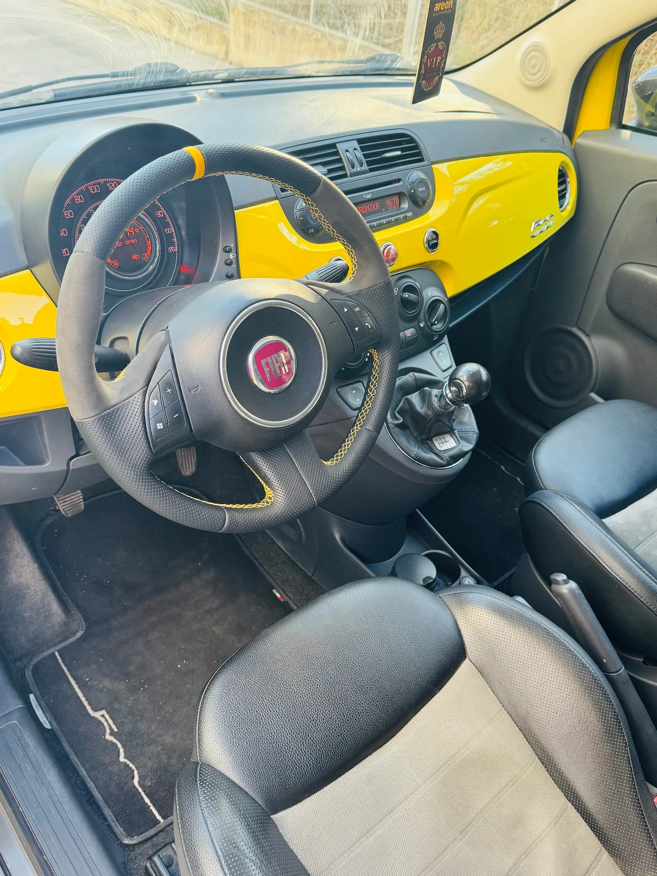 Fiat 500 1.4/100к.с обслужен ! , снимка 8 - Автомобили и джипове - 53818988