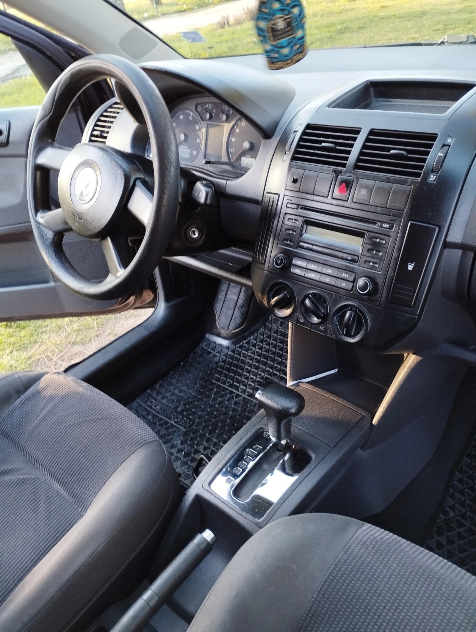 VW Polo, снимка 5 - Автомобили и джипове - 53832939