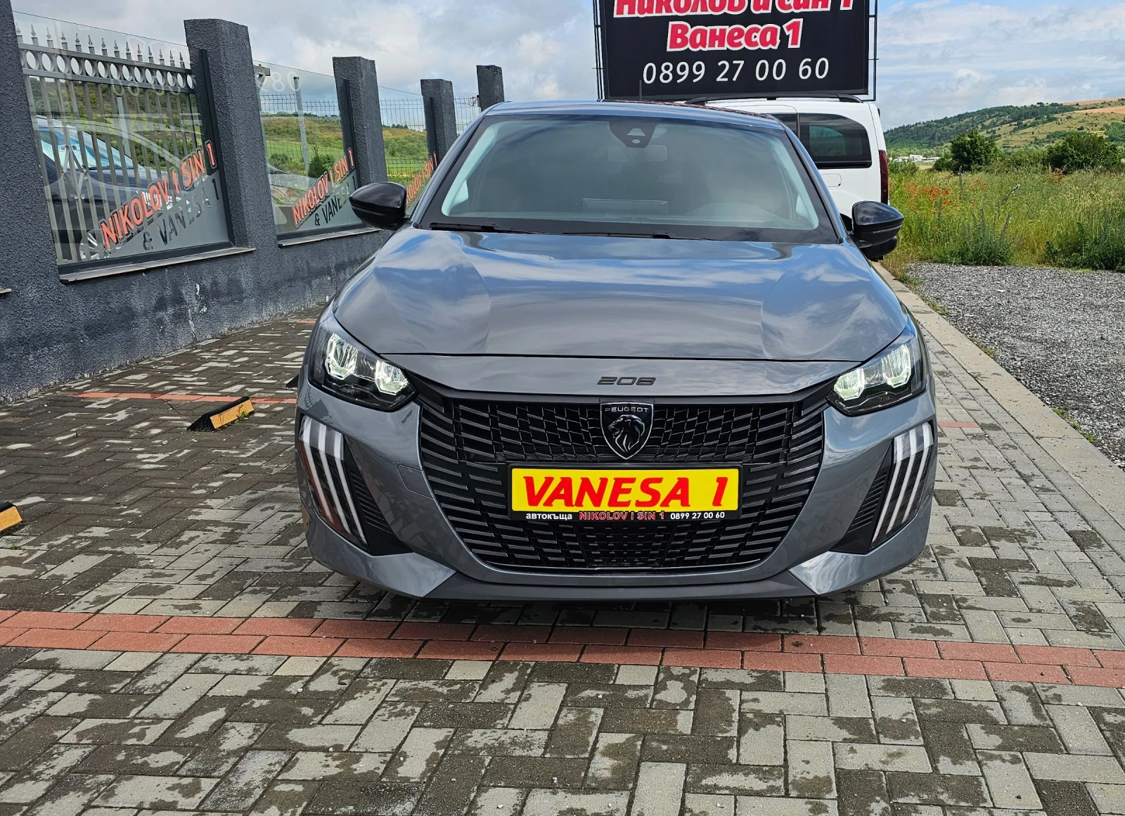 Peugeot 208 NOVO-37.000KM-LED