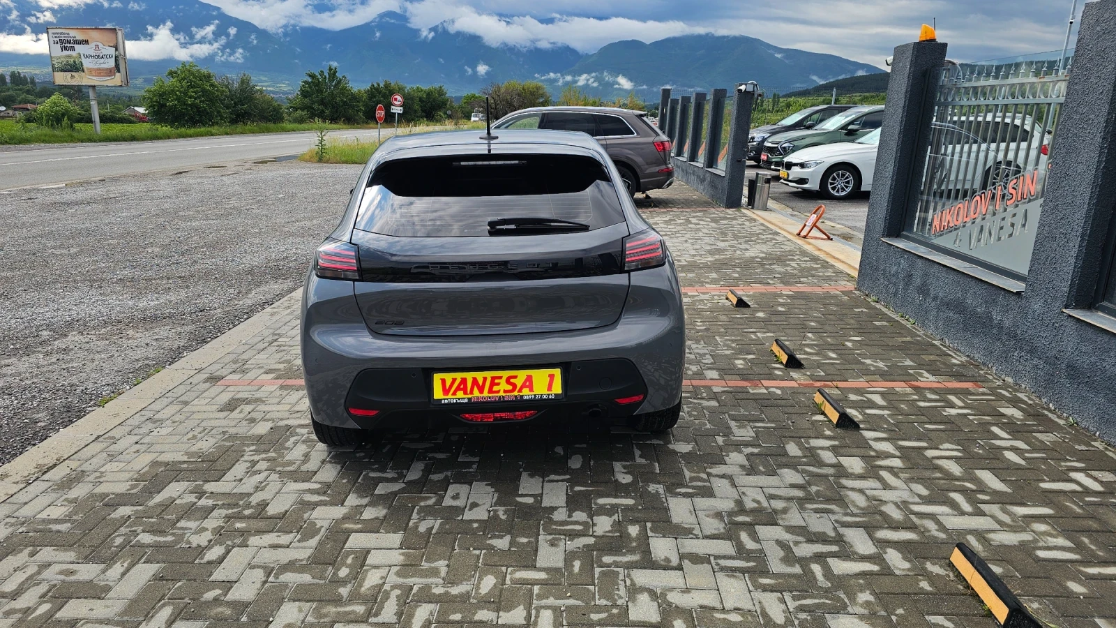 Peugeot 208 NOVO-37.000KM-LED, снимка 5 - Автомобили и джипове - 54682855