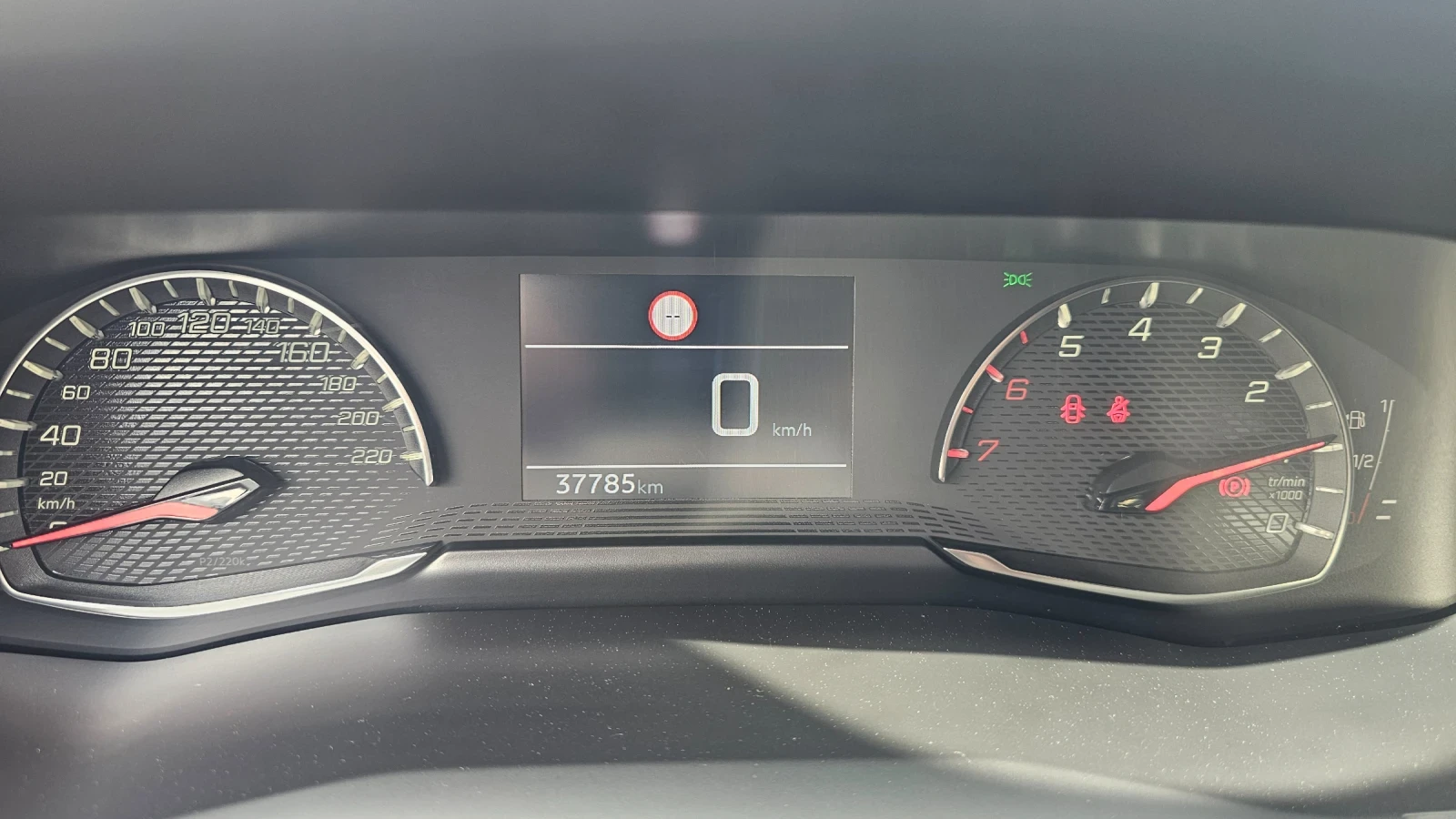 Peugeot 208 NOVO-37.000KM-LED, снимка 10 - Автомобили и джипове - 54682855