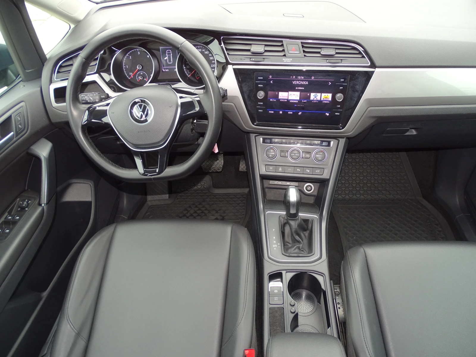 VW Touran FACELIFT_2.0TDI_7 Местен_150 Коня_* , снимка 14 - Автомобили и джипове - 54725538