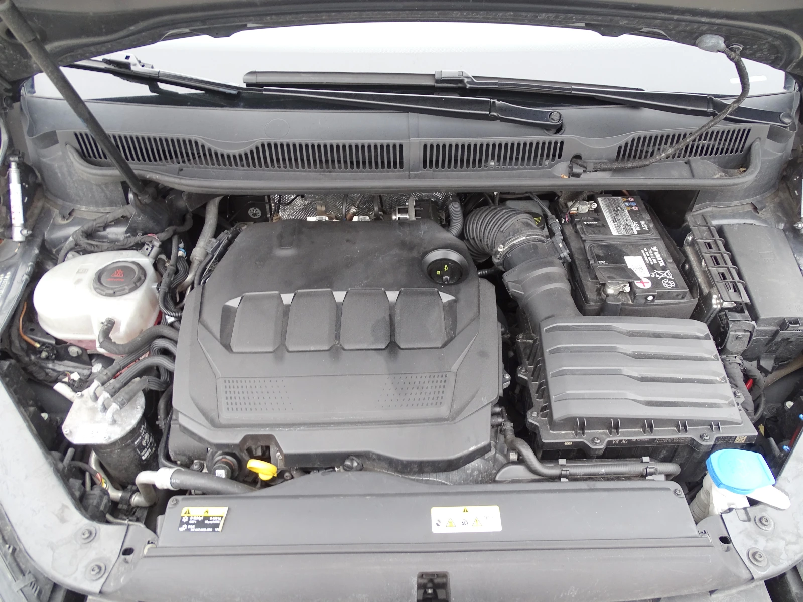 VW Touran FACELIFT_2.0TDI_7 Местен_150 Коня_* , снимка 17 - Автомобили и джипове - 54725538