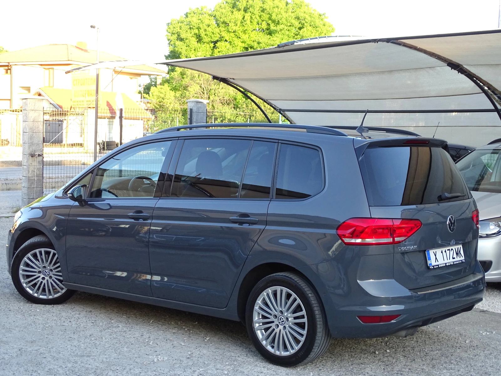 VW Touran FACELIFT_2.0TDI_7 Местен_150 Коня_* , снимка 7 - Автомобили и джипове - 54725538