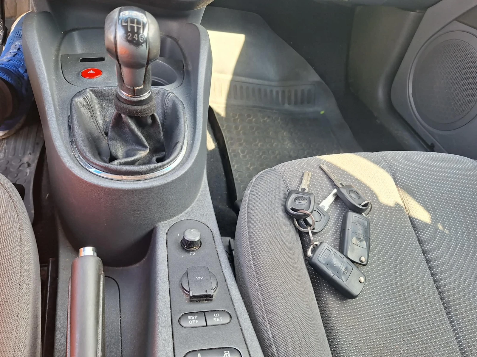 Seat Leon 2.0 TDI , снимка 13 - Автомобили и джипове - 54879629