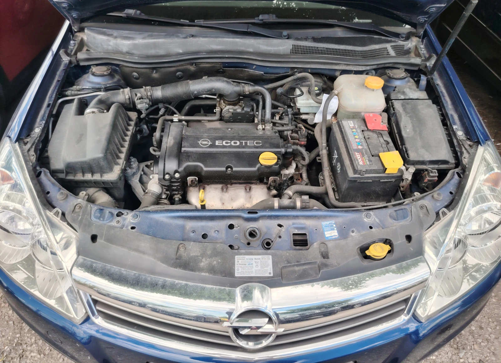 Opel Astra 1.4i/Eco Flex, снимка 9 - Автомобили и джипове - 54918057