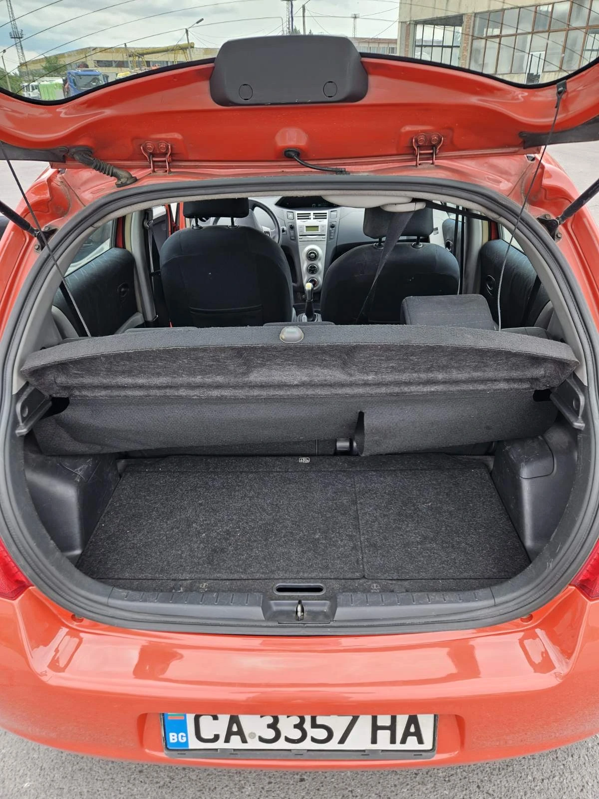Toyota Yaris, снимка 8 - Автомобили и джипове - 55444170