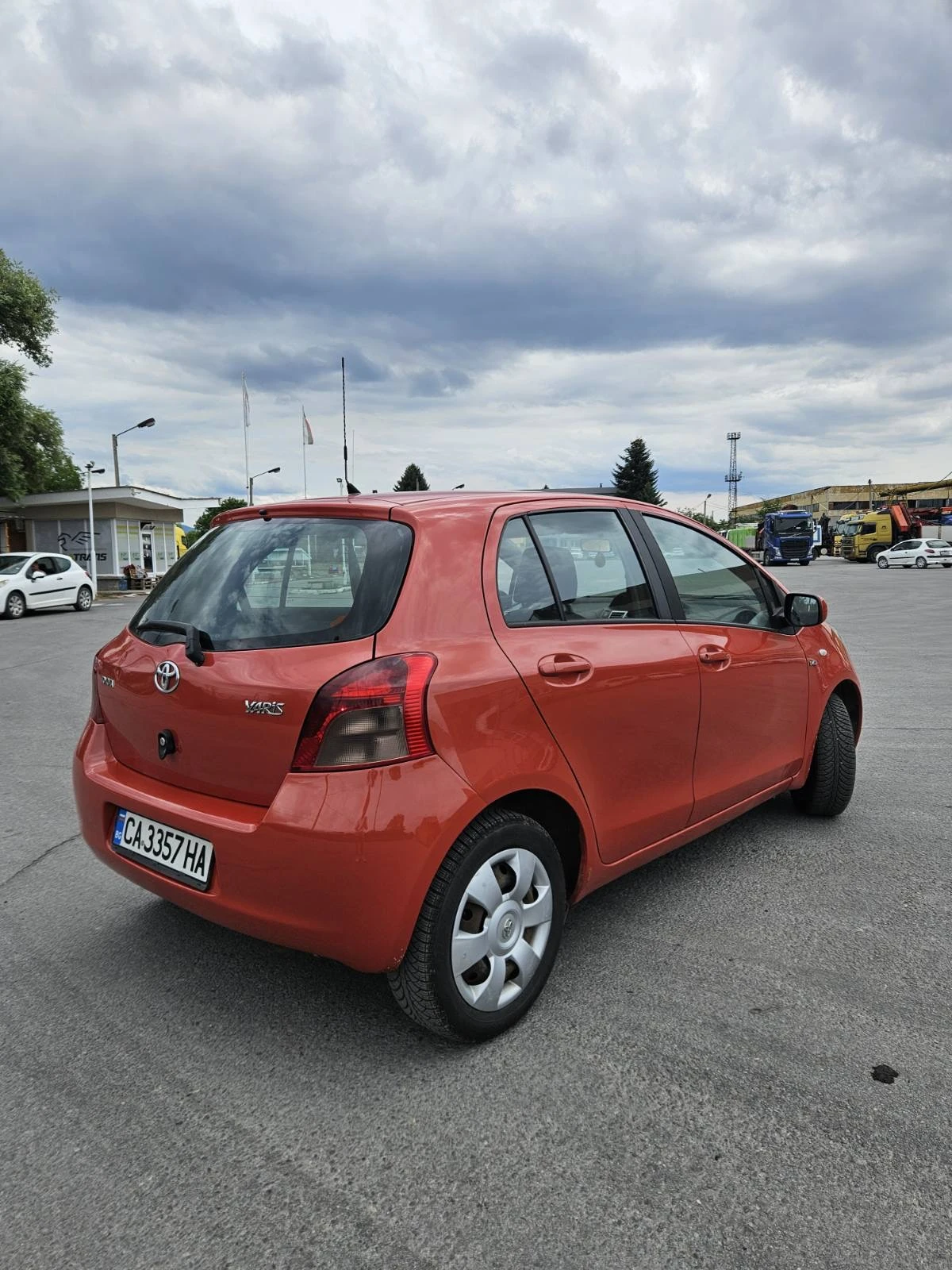 Toyota Yaris, снимка 4 - Автомобили и джипове - 55444170