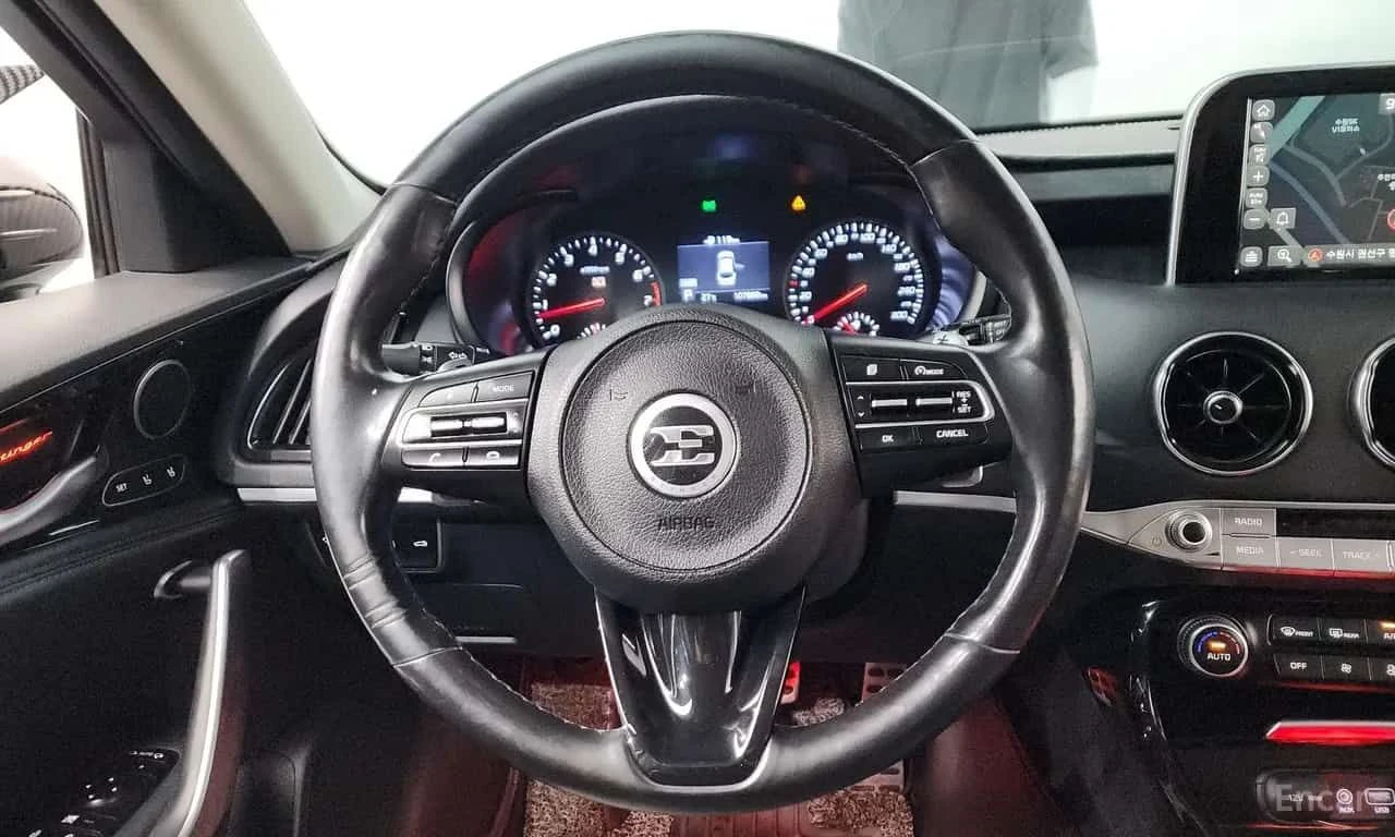 Kia Stinger 3.3 Turbo AWD | АВТОФИНАНСИРАНЕ, снимка 13 - Автомобили и джипове - 55599531