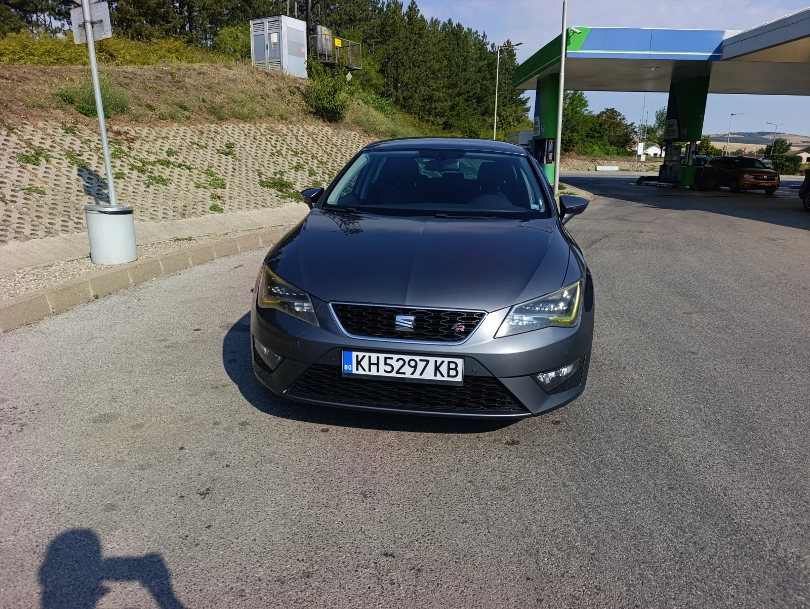 Seat Leon 2.0TDI FR, снимка 2 - Автомобили и джипове - 55966675