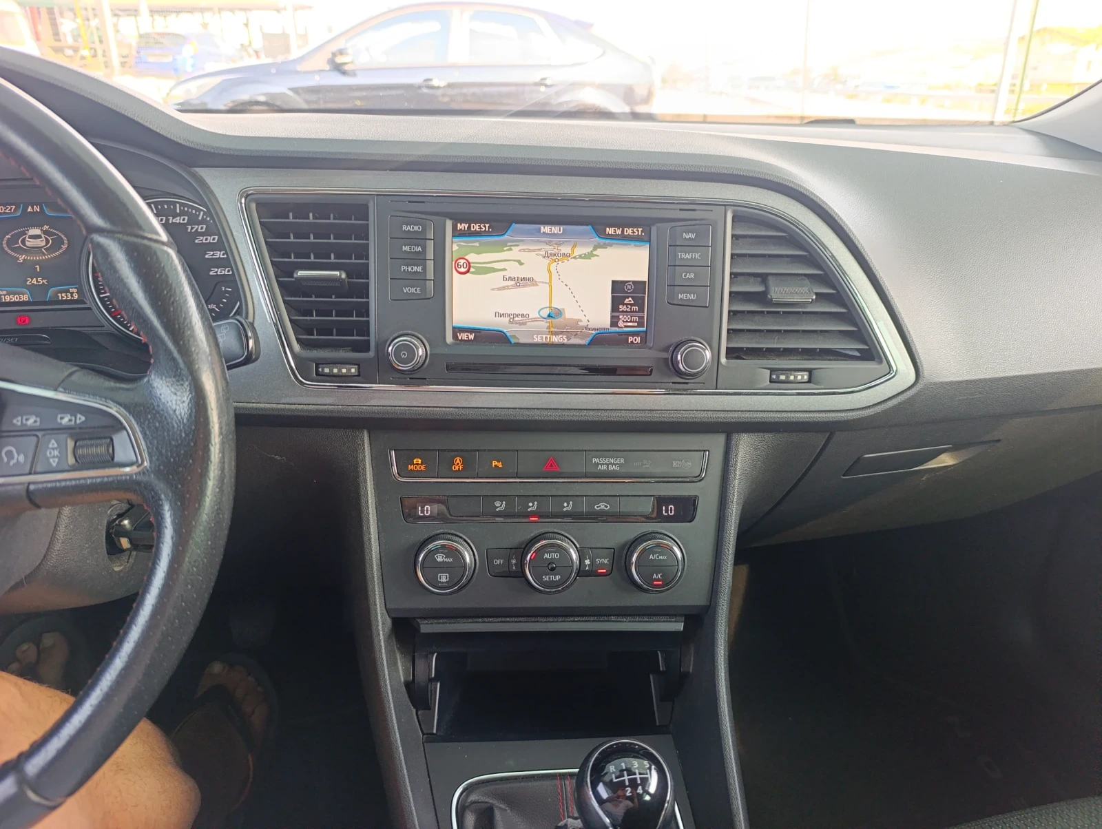 Seat Leon 2.0TDI FR, снимка 12 - Автомобили и джипове - 55966675