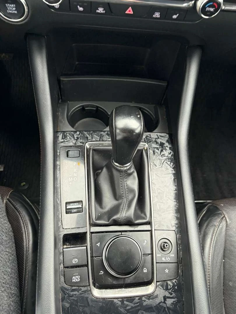 Mazda 3, снимка 12 - Автомобили и джипове - 56020152