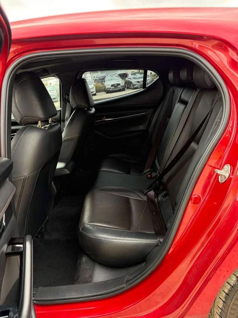 Mazda 3, снимка 8 - Автомобили и джипове - 56020152