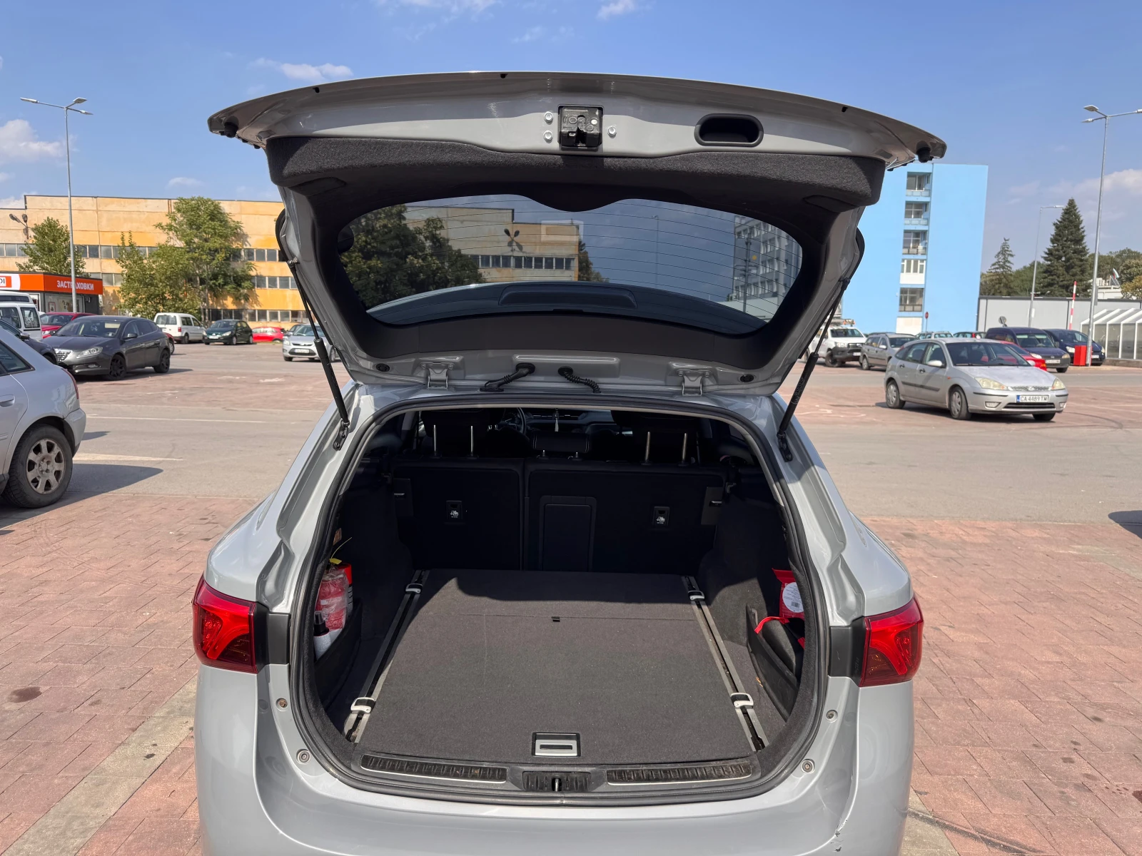 Toyota Avensis, снимка 6 - Автомобили и джипове - 56021415