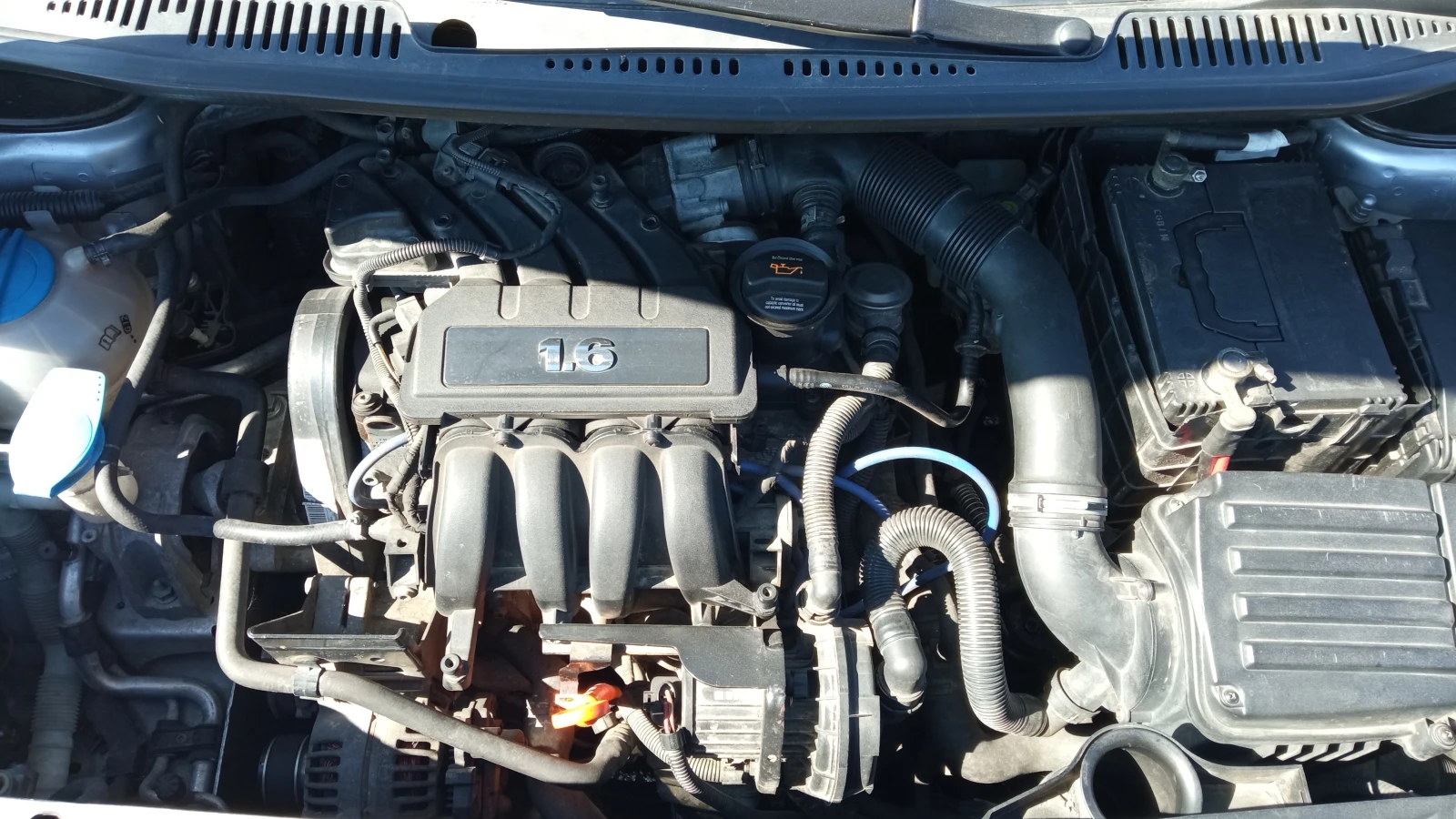 VW Touran, снимка 7 - Автомобили и джипове - 56335832