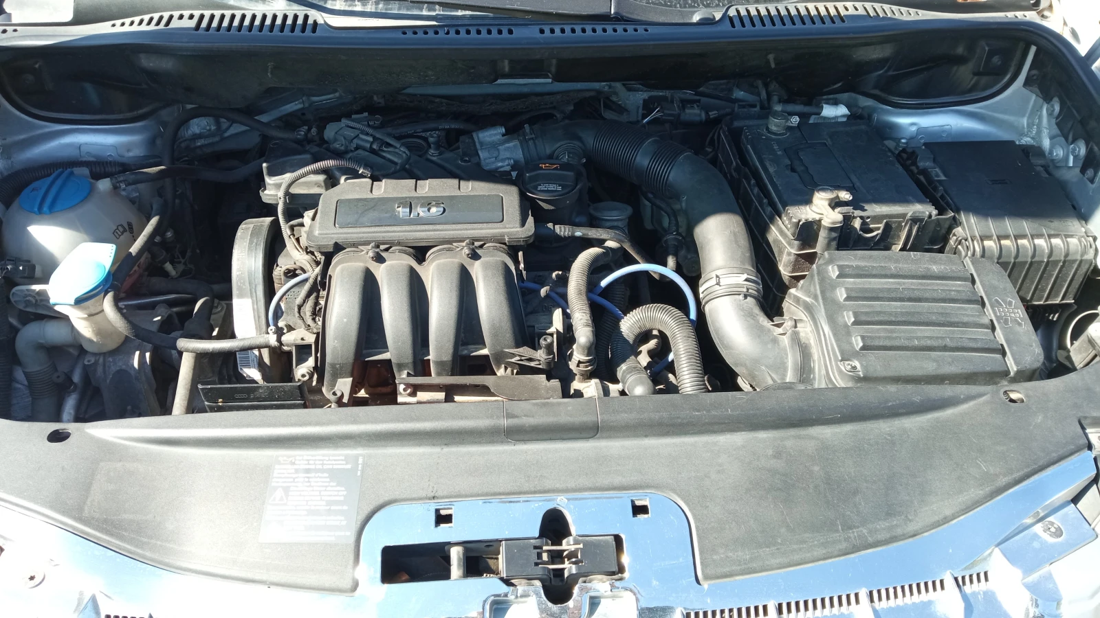 VW Touran, снимка 6 - Автомобили и джипове - 56335832
