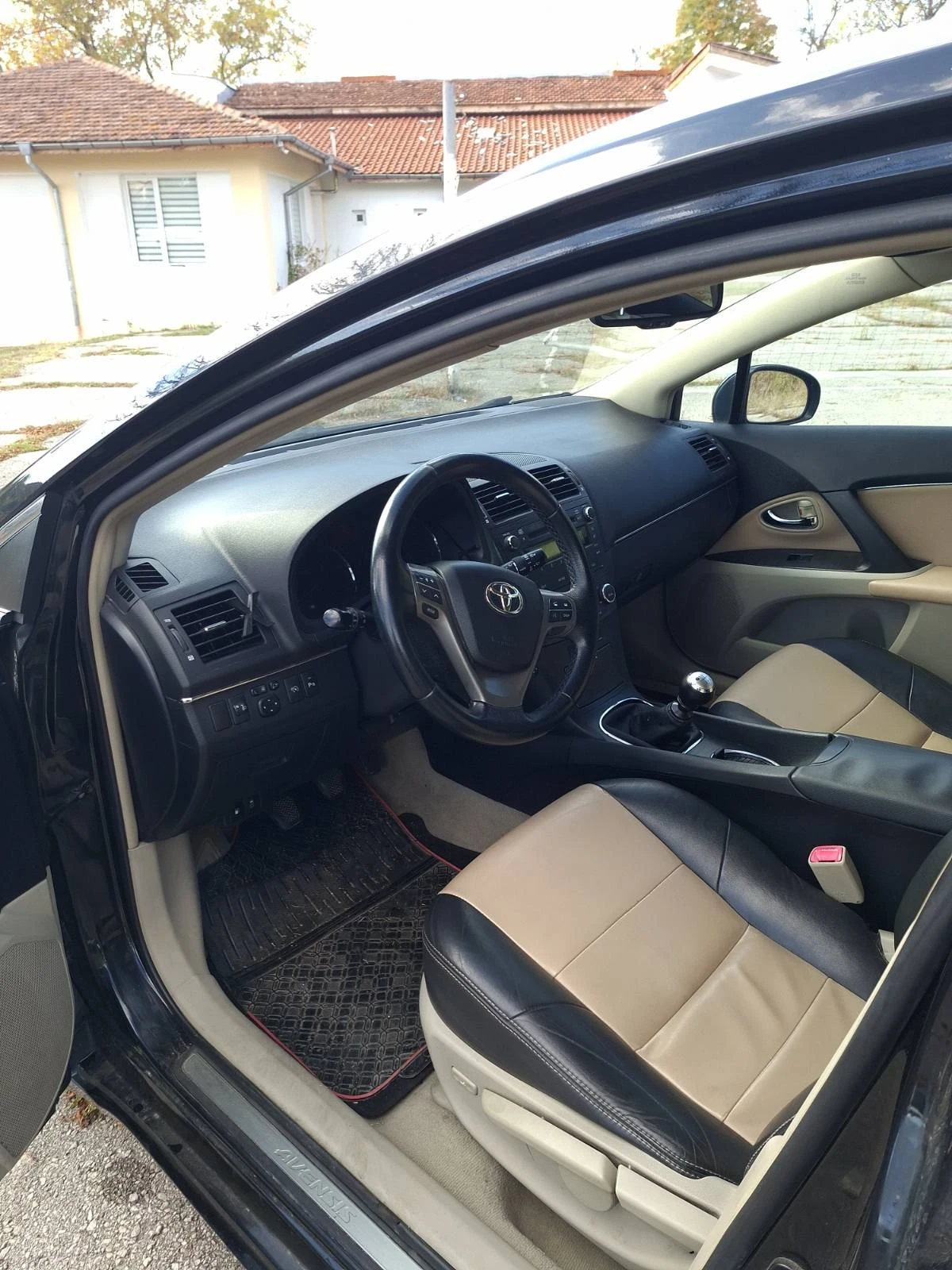 Toyota Avensis, снимка 3 - Автомобили и джипове - 56635654