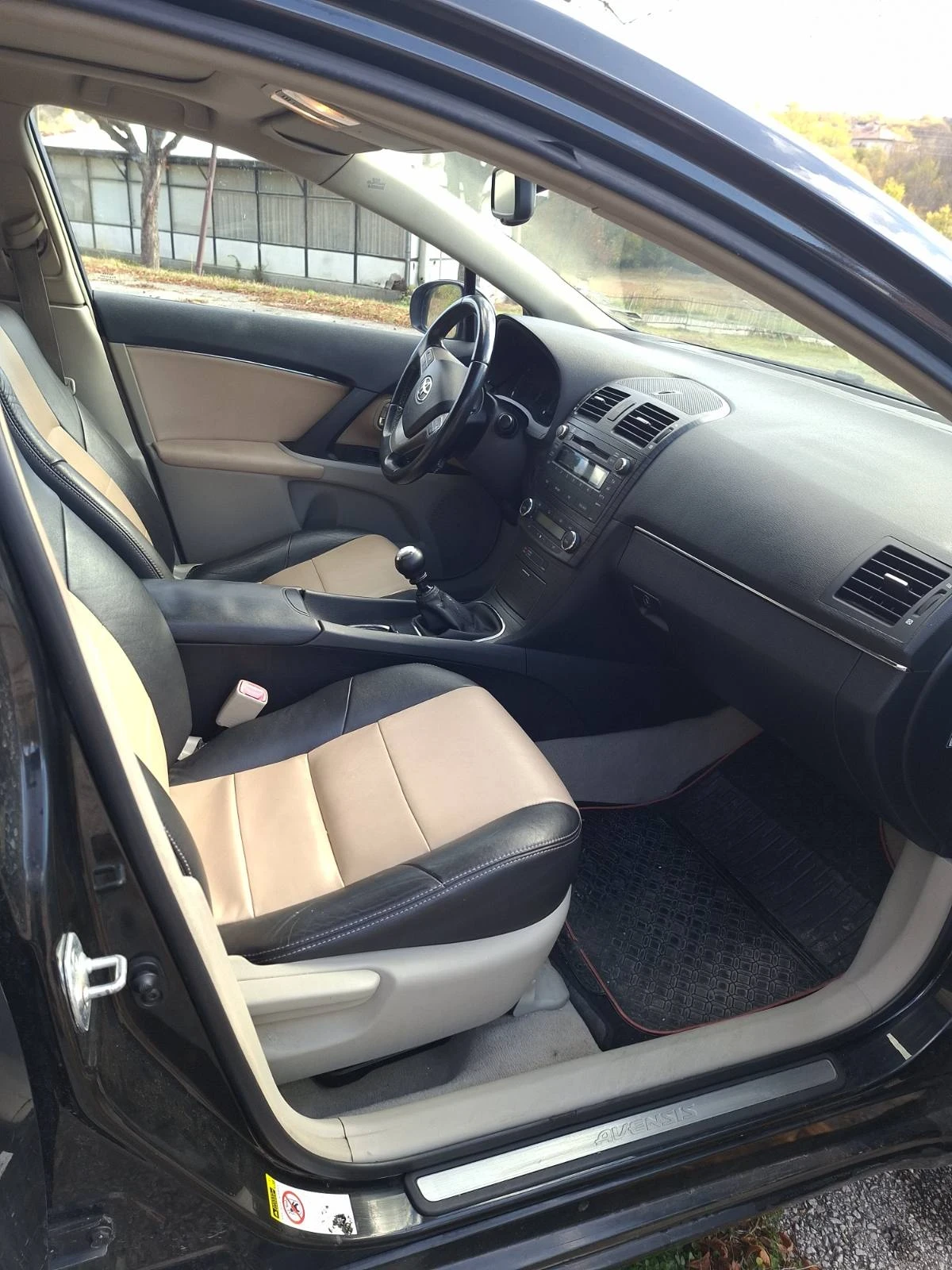 Toyota Avensis, снимка 4 - Автомобили и джипове - 56635654