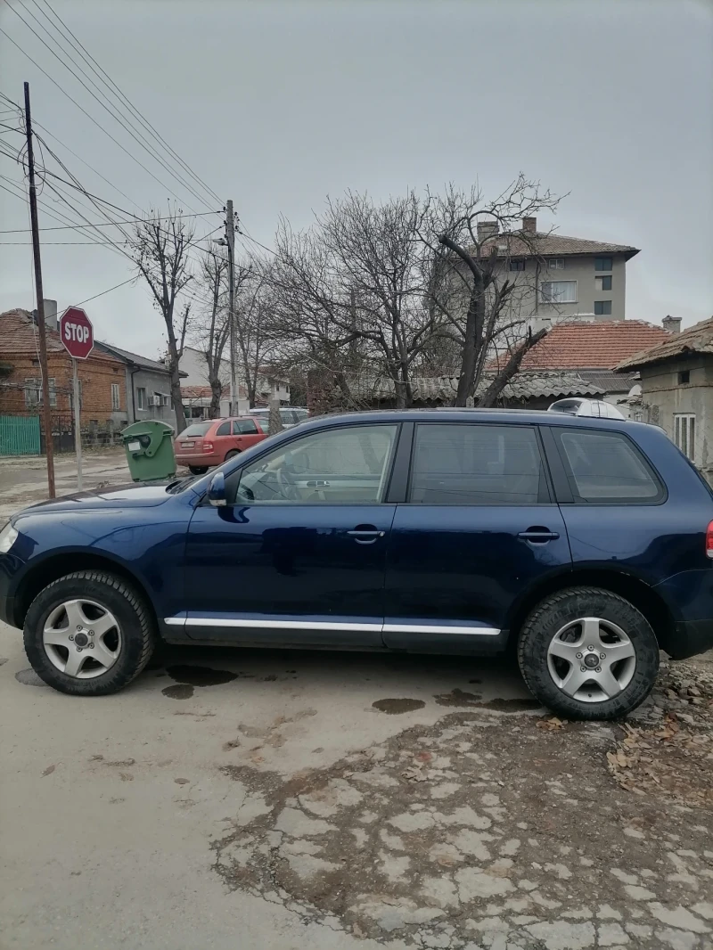 VW Touareg, снимка 2 - Автомобили и джипове - 48216102