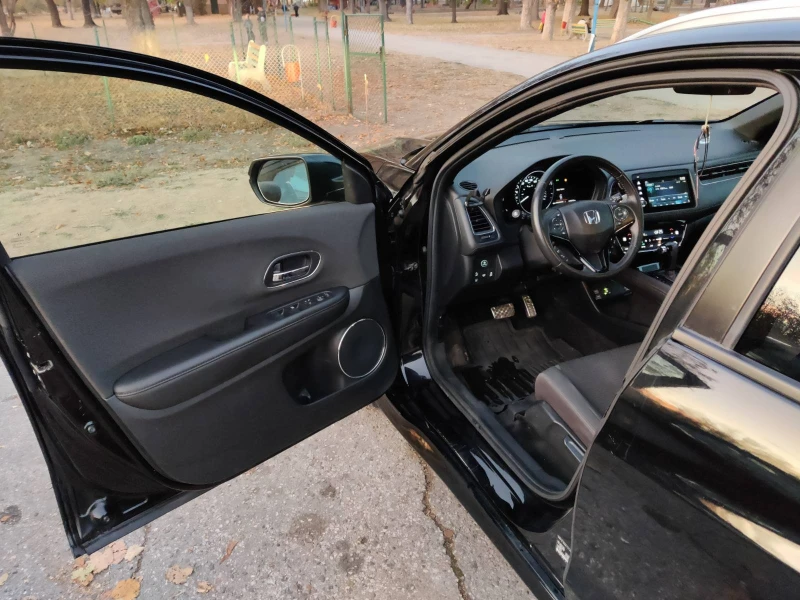 Honda Hr-v 1.8, снимка 12 - Автомобили и джипове - 48920808