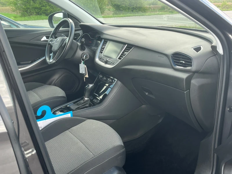 Opel Grandland X Автомат, снимка 9 - Автомобили и джипове - 49377720